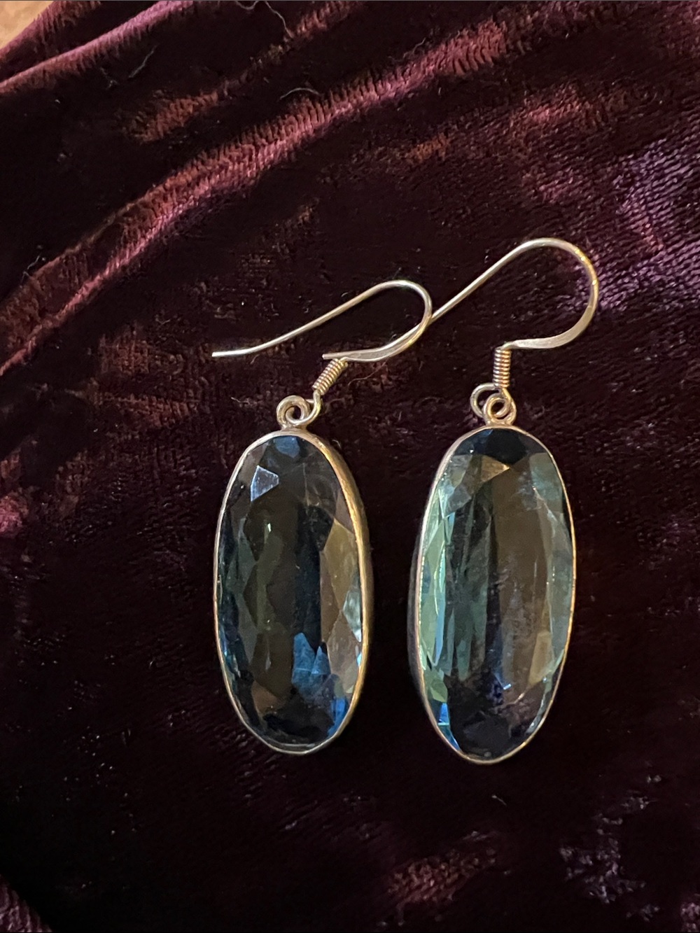 Blue faceted crystal oval drop pierced earrings